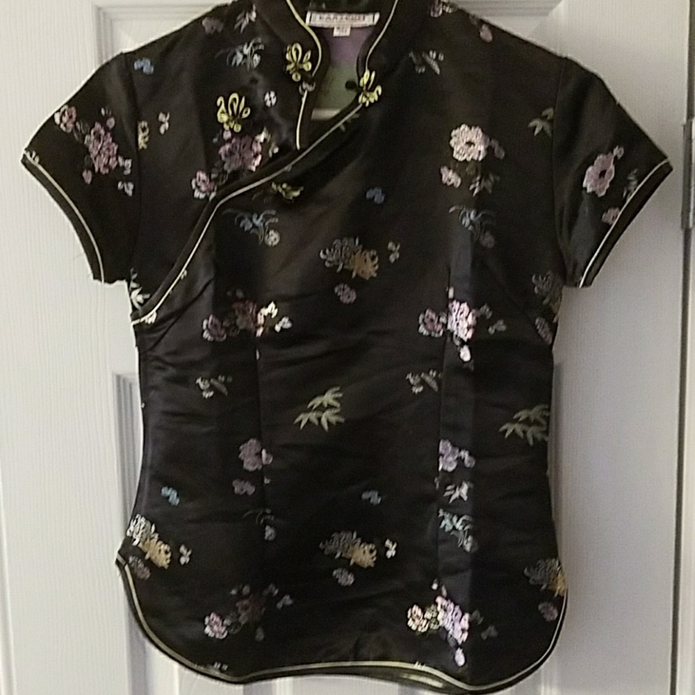 Women's small komodo top